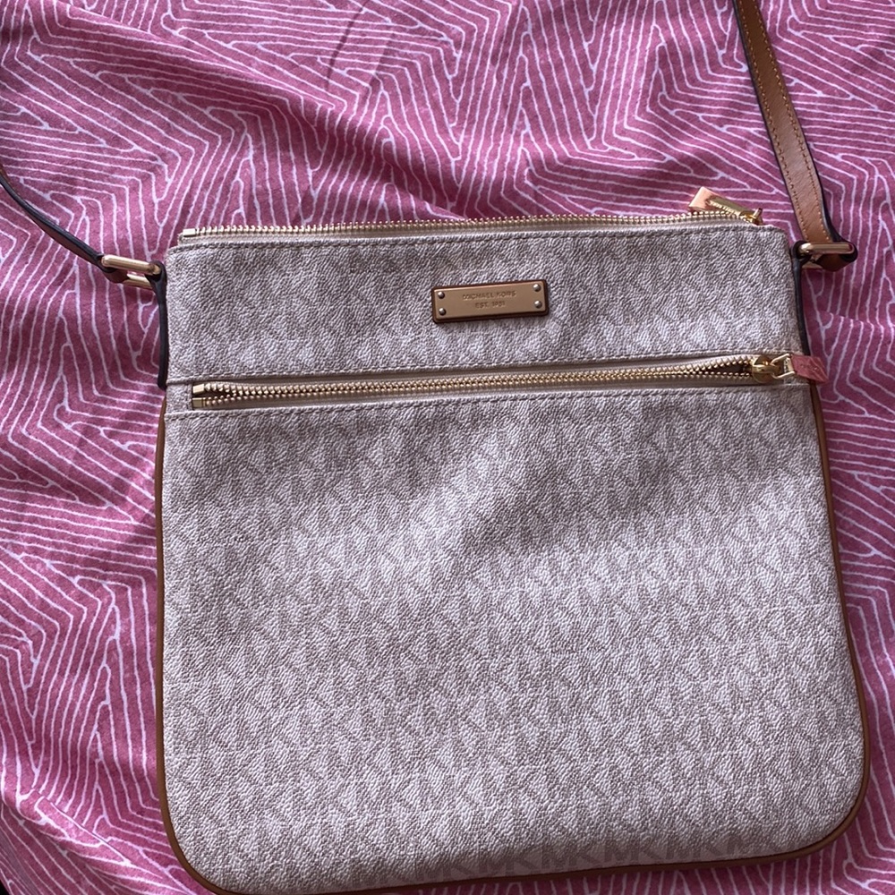 Michael Kors Cross Body Bag!